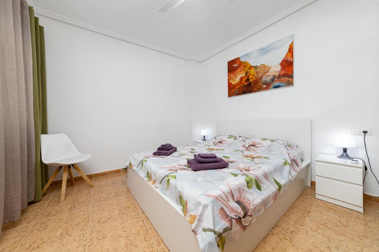 Penthouse Corbeta Sun Lejlighed Torrevieja Eksteriør billede